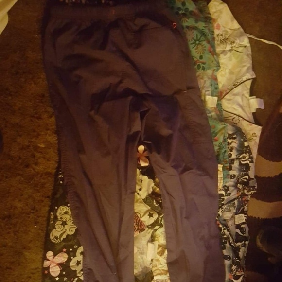 Scrubs - Picture 2 of 8